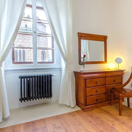 Zamecke アパート リトミシュル